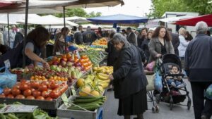 Επάρκεια και καλές τιμές των προϊόντων στις λαϊκές αγορές της Αττικής