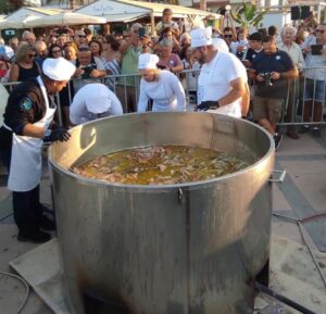 Η Σητεία στα ρεκόρ Γκίνες για τη μεγαλύτερη Κακαβιά στον κόσμο!