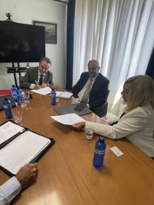 ΥπΑΑΤ: Μνημόνιο συνεργασίας με το Μεσογειακό Κέντρο Καινοτομίας για την Ενιαία Υγεία