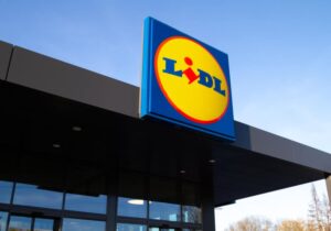 Lidl: Κάμερες σώματος στους εργαζομένους σε όλα τα καταστήματα της Βρετανίας