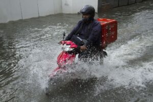 Συστάσεις στους delivery για τα ακραία καιρικά φαινόμενα