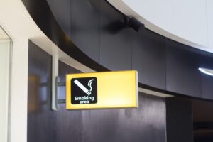 Η Ολλανδία κάνει πίσω στη μεγάλη απαγόρευση του καπνίσματος