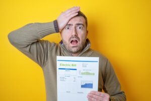Ελλάδα και Ιρλανδία : Ηλεκτρικό ρεύμα