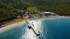 Αλβανία: 58.000€ πρόστιμο σε τουριστικό πλοίο  για μαζική τροφική δηλητηρίαση παιδιών
