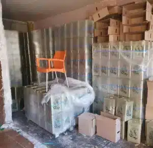 Αποκαλύφθηκε μεγάλη “μπίζνα” νοθείας ελαιόλαδου – Συνελήφθη 48χρονος στην Αττική – Φωτογραφίες της ΕΛΑΣ