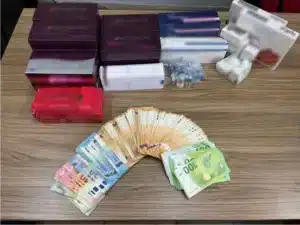 Θεσσαλονίκη: Συνελήφθη 34χρονη που πουλούσε παράνομα συμπληρώματα στα οποία πρόσθετε αυξητικές ορμόνες!