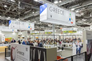 Οι ελληνικές ποικιλίες κρασιού γίνονται ολοένα πιο δημοφιλείς στις μεγάλες αγορές της Ευρώπης και της Αμερικής