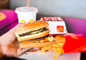 Η FSSAI επαληθεύει ότι η McDonald’s India χρησιμοποιεί 100% πραγματικό τυρί