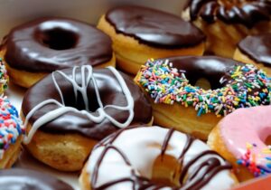 Πως ένα vegan donut εξόργισε το διαδίκτυο –  Αρτοποιείο πωλούσε ως δικά του Dunkin’ Donuts και μάλιστα ως vegan και χωρίς γλουτένη
