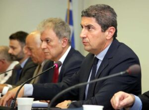 Ελληνοποιήσεις μελιού: Όσοι παρανομούν θα πληρώσουν επανέλαβε ο Αυγενάκης