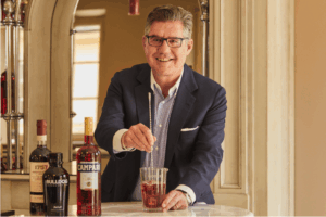 Αυτά είναι μπόνους: Το “ευχαριστώ” της Campari  σε στέλεχος, αξίας 30 εκατομμυρίων ευρώ!