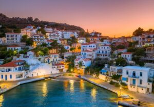 Ικαρία: Η λίστα με τα 12 τρόφιμα που τρώνε οι υπεραιωνόβιοι κάτοικοι