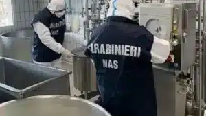 Κατάσχεση “μαμούθ” γαλακτοκομικών στην Ιταλία – Νοθεία με καυστική σόδα και υπεροξείδιο του υδρογόνου