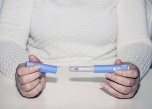 Σκέφτεστε να πάρετε ένα φάρμακο για την απώλεια βάρους όπως το Ozempic; Πιθανοί κίνδυνοι και οφέλη