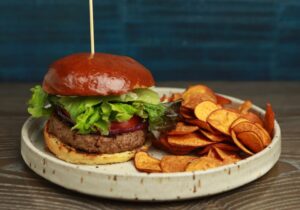 Fast Food αποσύρουν τα φυτικά μπιφτέκια από τα μενού – Μειωμένη η ζήτηση