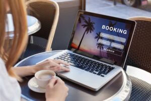 Booking: Η ΕΕ σε μία ιστορική απόφαση βάζει φρένο στις αθέμιτες πρακτικές του