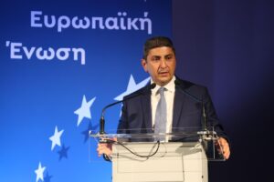 Ο Λ. Αυγενάκης αναλαμβάνει συμπρόεδρος του Συμβουλίου υπουργών Γεωργίας και Αλιείας του ΕΛΚ