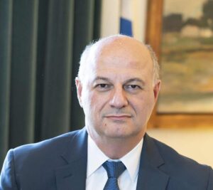 Νέος Υπουργός Αγροτικής Ανάπτυξης και Τροφίμων ο Κώστας Τσιάρας