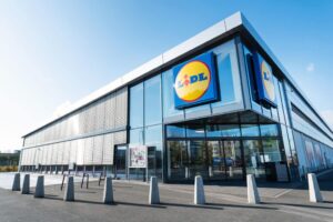Lidl Ελλάς: Μειώσεις τιμών έως 50% σε πάνω από 160 προϊόντα