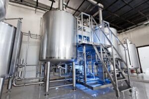 Η Siris Craft Brewery γιορτάζει 10 χρόνια ιστορίας και παρουσιάζει μια νέα  συλλεκτική φιάλη
