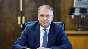 Συναντήσεις του νέου υπουργού ανάπτυξης με επιχειρηματίες του λιανεμπορίου – Στόχος η μείωση των τιμών σε βασικά προϊόντα