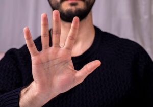 Αυπνία: Η νέα “Τεχνική αναπνοής πέντε δαχτύλων” – Δείτε video