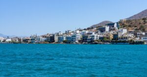 Πρόστιμα σε τρία εστιατόρια στην Ελούντα
