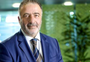 Ελληνική Βιομηχανία πλαστικών: Το “ιερό δισκοπότηρο” της Ανάπτυξης