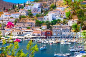 Πρόστιμα σε σουπερμάρκετ και εστιατόρια στην Ύδρα μετά από αγορανομικούς ελέγχους