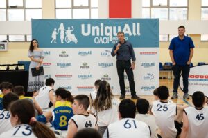 UniquAll | Το εορταστικό φινάλε της τρίτης σεζόν