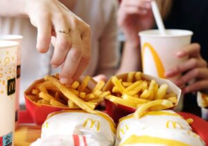 Μπορείτε να φάτε από τα Mc Donald’s σε δίαιτα απώλειας βάρους; Κι όμως!