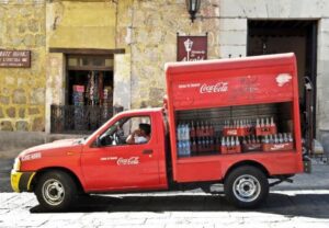 Δίνουν Coca Cola σε βρέφη – Έκρηξη ασθενειών σε πόλη του Μεξικού εξαιτίας της υπερβολικής κατανάλωσης