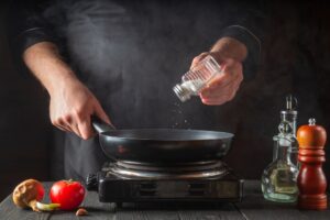Τα συνοδευτικά τρόφιμα που βοηθούν στη μείωση του αλατιού στα κυρίως γεύματα