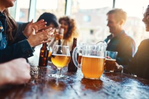 Tips για να πίνεις χωρίς να… «σε πίνει»!