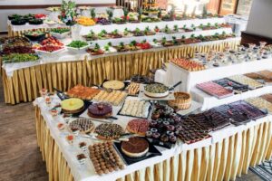 Πώς τα ξενοδοχεία χρησιμοποιούν την Τεχνητή Νοημοσύνη για να μειώσουν την σπατάλη τροφίμων