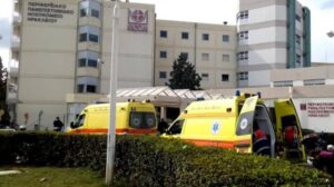 Ελλάδα: “Ξέφυγε” η σχολική εκδρομή – 17χρονος στο νοσοκομείο μετά από κατανάλωση αλκοόλ – Τρεις συλλήψεις