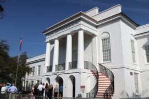 Η απίστευτη ιστορία της οικογένειας Murdaugh: Οι φόνοι, οι δίκες και η “μάχη” των ασφαλιστικών για τη παράνομη πώληση μπύρας