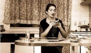 Η άγνωστη Μαρία Κάλλας – Η μανία με τη συλλογή συνταγών, οι σπεσιαλιτέ και ο αγώνας με τα περίσσια κιλά