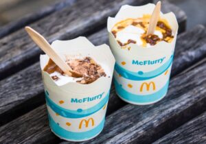 McDonald’s: Αλλαγή στη συσκευασία του McFlurry
