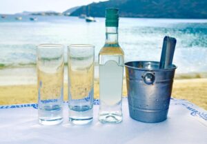 Οι Γερμανοί πίνουν Ούζο – Ο πρωταγωνιστής των εξαγωγών ελληνικών αλκοολούχων ποτών