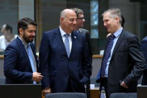 Ο ΥπΑΑΤ ζήτησε από την ΕΕ να επανεξεταστούν τα κονδύλια για τις αποζημιώσεις των ζωονόσων