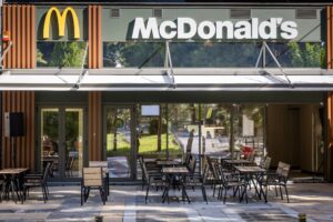 Νέο εστιατόριο McDonald’s στην πλατεία Νέας Σμύρνης – Το 33ο της αλυσίδας Fast food