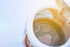 Πώς θα απομακρύνετε τα άλατα από τον βραστήρα χωρίς χημικά