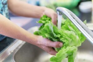 Χειρισμός φρέσκων λαχανικών για σαλάτα – Η χρήσιμη πληροφορία της ημέρας