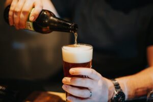Είναι υγιεινή η μπύρα με χαμηλή περιεκτικότητα σε αλκοόλ;