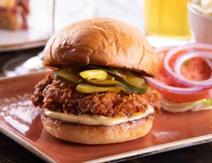 Νέο ξέσπασμα τροφικών δηλητηριάσεων από burger σε fast food στις ΗΠΑ