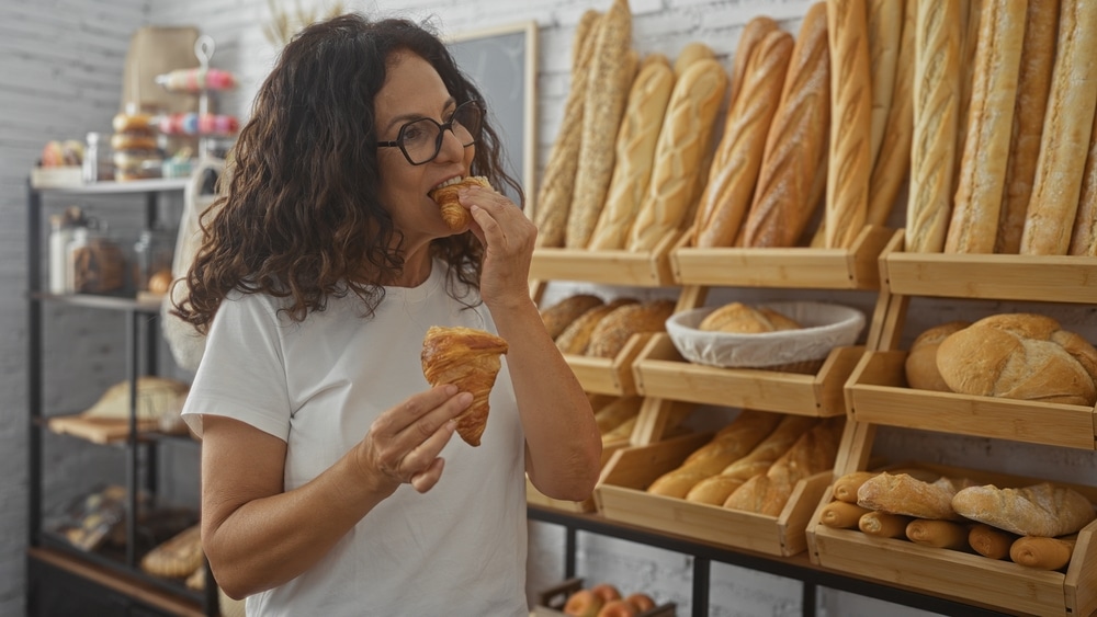 Μια δίαιτα πλούσια σε λιπαρά ίσως προστατεύει από τη γήρανση – Νέα ευρήματα