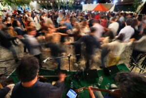 Κρητικό γλέντι: Δύο συλλήψεις στο Ηράκλειο για μπαλωθιές