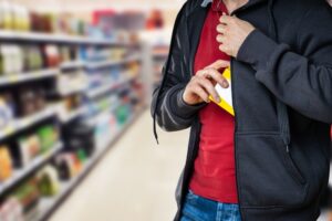 Κλοπές σε σουπερμάρκετ: 2 Συλλήψεις στην Αθήνα