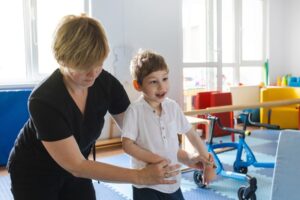 Εγκεφαλικό σε παιδιά – Ποια είναι τα ύπουλα συμπτώματα – Τι δείχνει νέα διεθνής μελέτη, στην οποία συμμετείχε και Έλληνας γιατρός